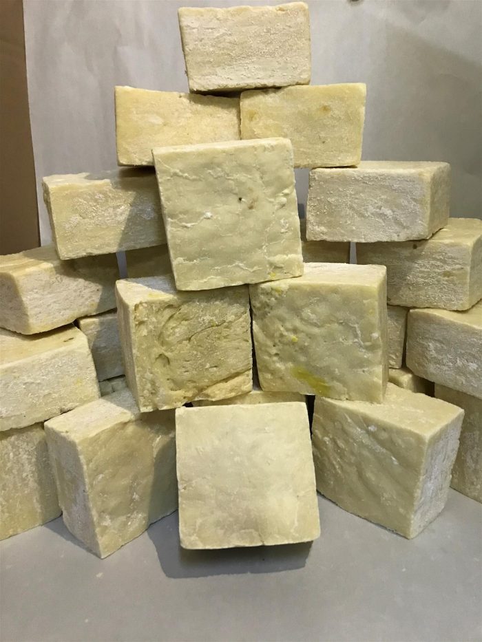 ZEYTİNYAĞLI DOĞAL HAMAM veBANYO SABUNU 6 ADET